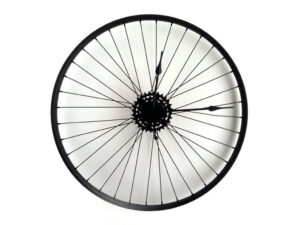 roata bicicleta ceas negru