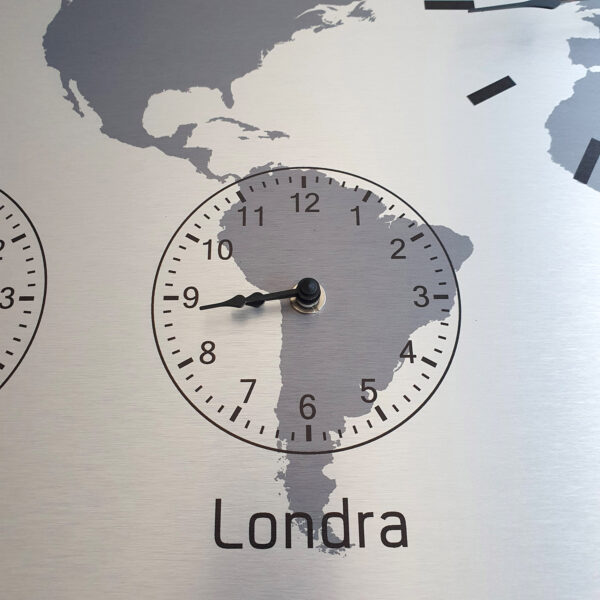 Detaliu cadran ceas mic fus orar Londra